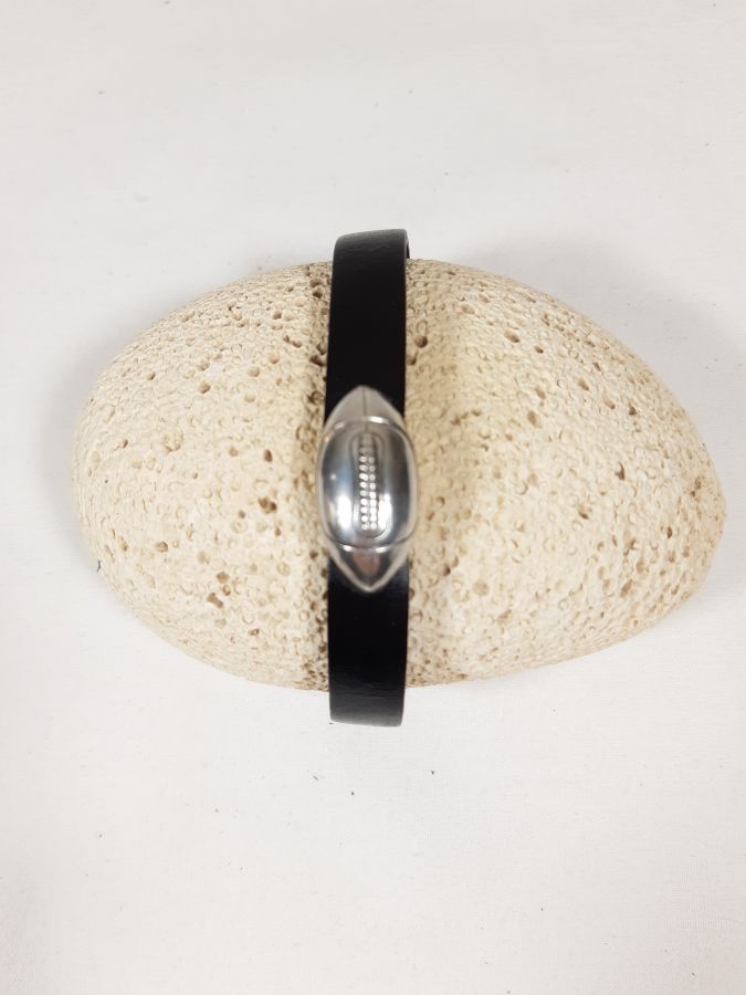 Bracelet cuir vachette noir fermoir magnétique ballon de rugby