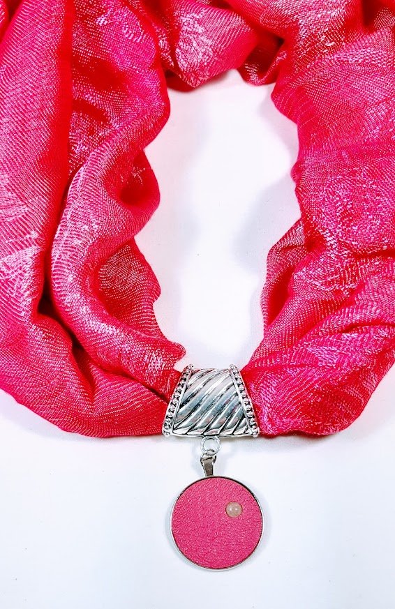 B&eacute;li&egrave;re de foulard avec cuir