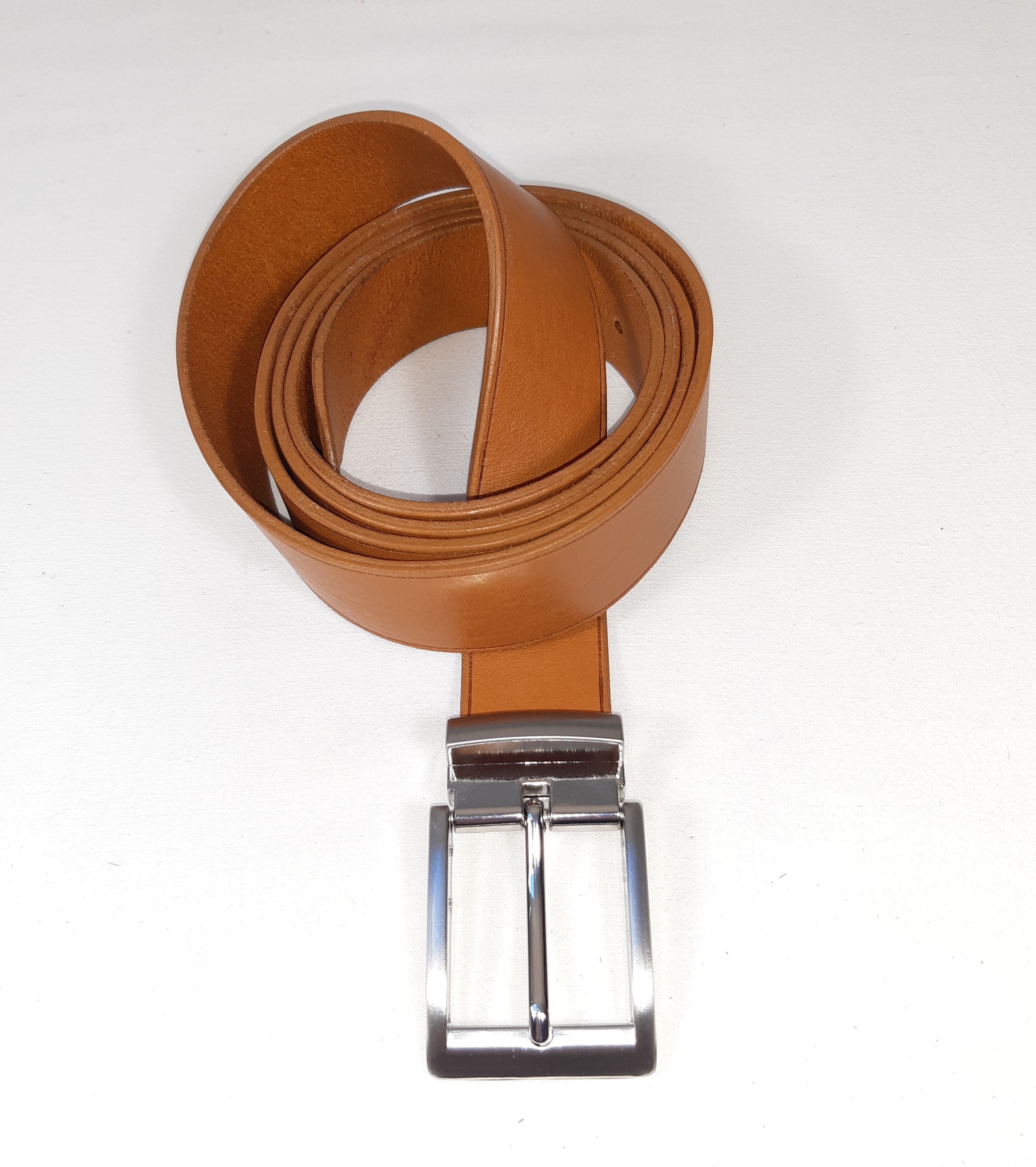 Ceinture cuir havane boucle &agrave; griffe