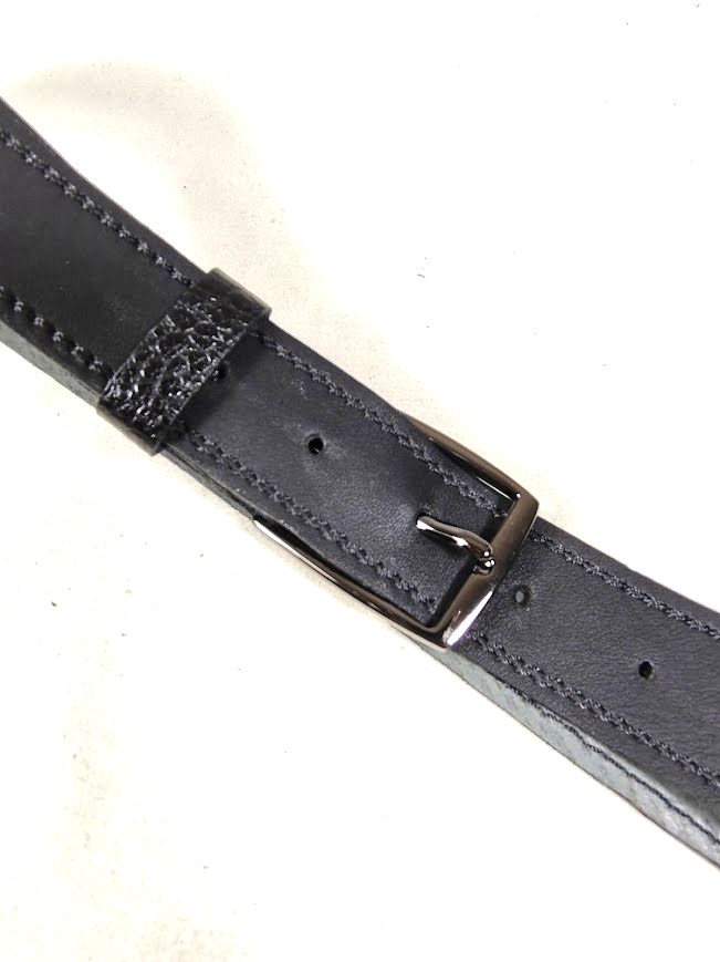 Ceinture pour Elle, cuir lisse et boucle m&eacute;tal coloris "canon de fusil".