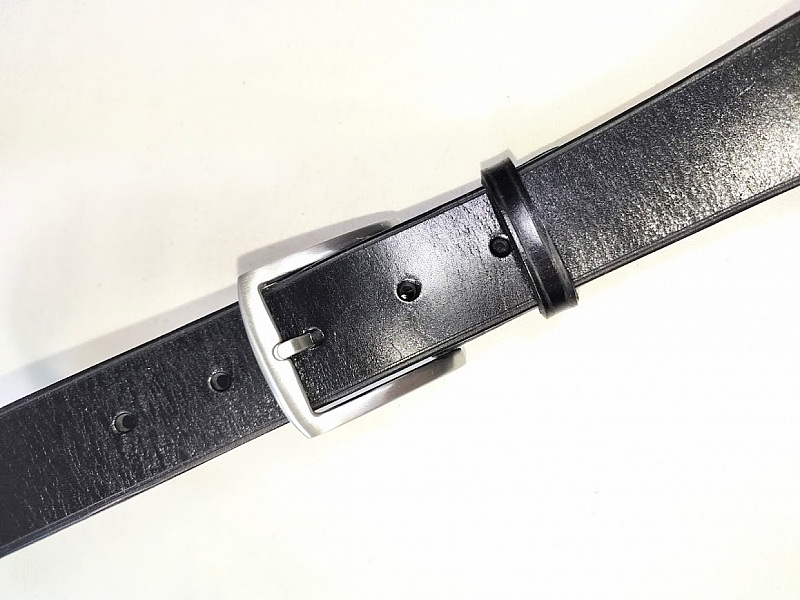 Ceinture cuir noir  boucle m&eacute;tal bross&eacute;