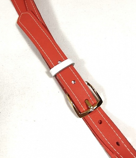Ceinture pour Elle, en cuir orange et blanc, boucle m&eacute;tal dor&eacute;.