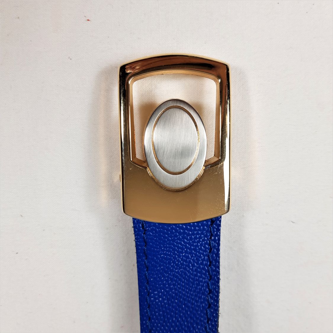 Ceinture pour Elle, cuir de vachette grainé tannage minéral bleu