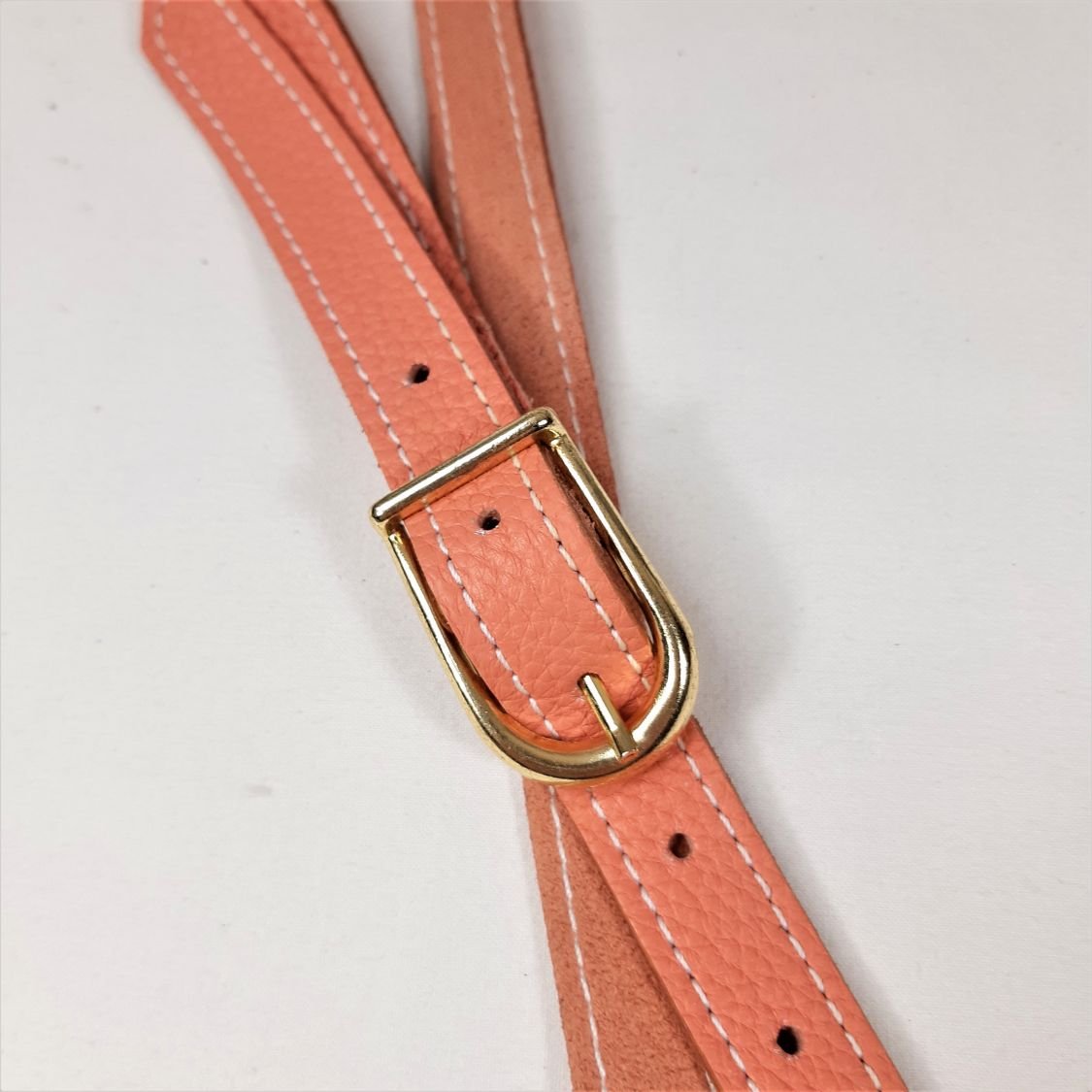 Ceinture pour Elle, cuir de vachette grainé tannage minéral coloris rose saumon