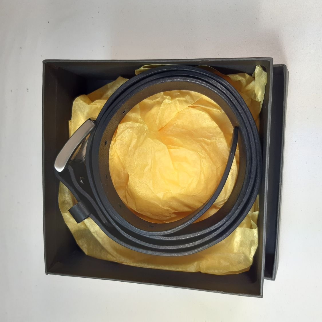 Ceinture cuir vachette tannage végétal coloris noir