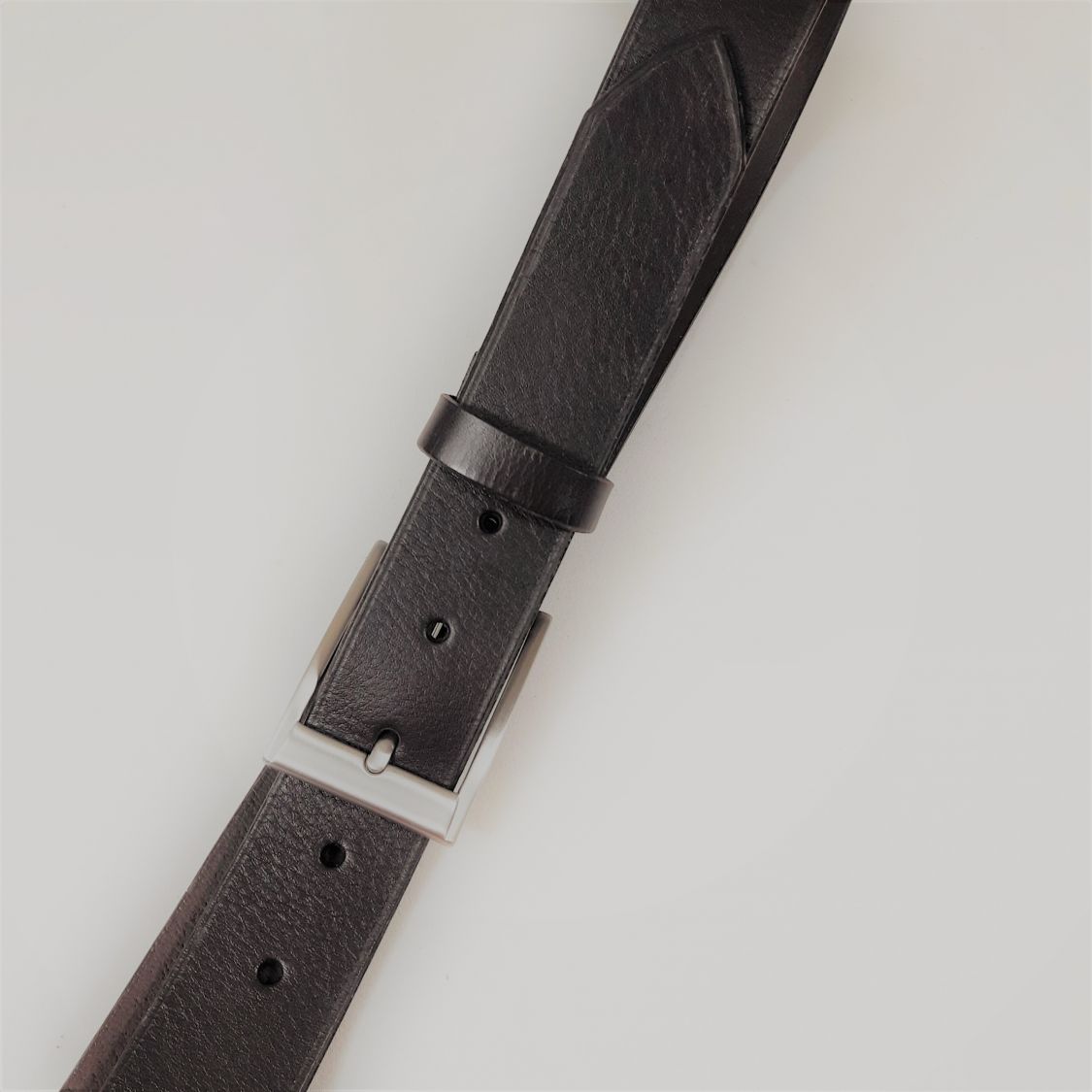 Ceinture cuir vachette tannage végétal coloris marron foncé