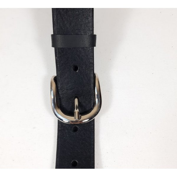 Ceinture cuir vachette, tannage végétal, coloris noir, boucle avec ardillon.