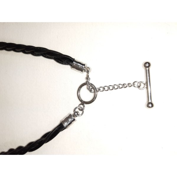 St Valentin! Collier cuir tress&eacute; et pendentif m&eacute;tal argent vieilli..