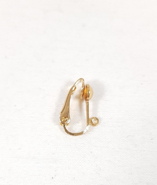 Lot de 10 clips d'oreilles dor&eacute;s