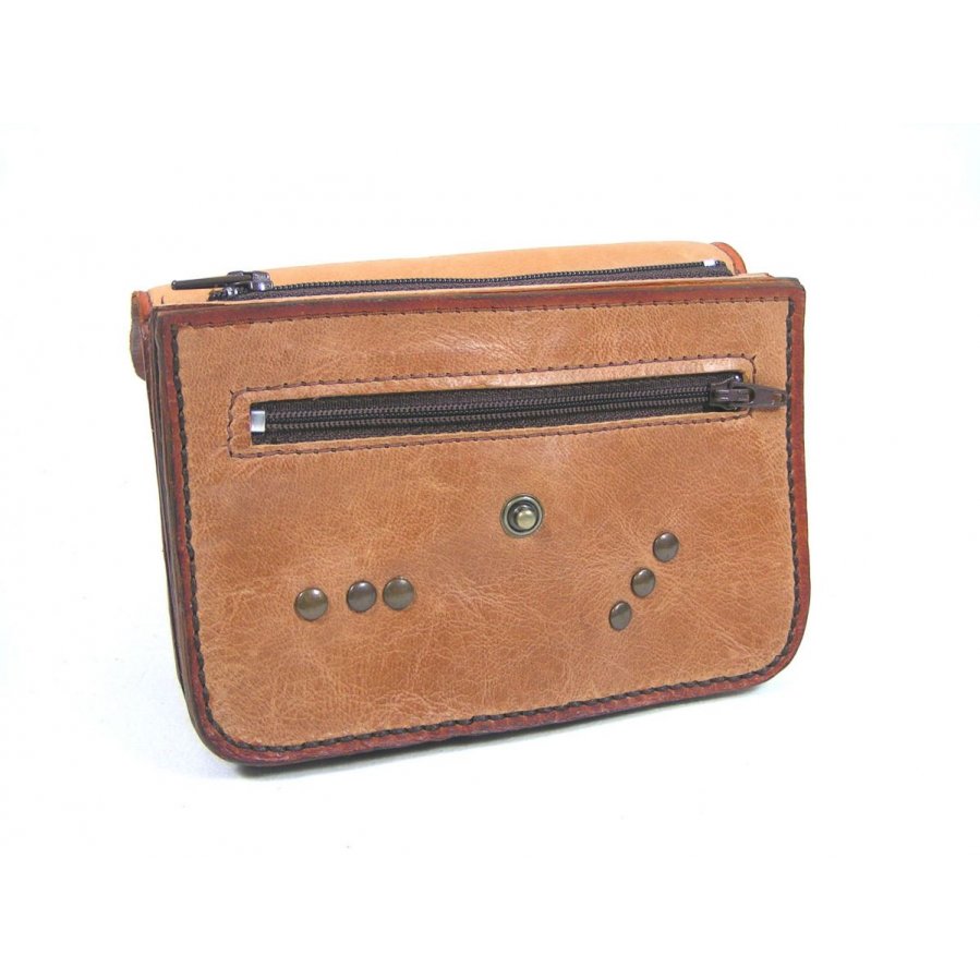 Pochette cuir pour ceinture, sûre et discrète. Accessoire pratique et élégant.