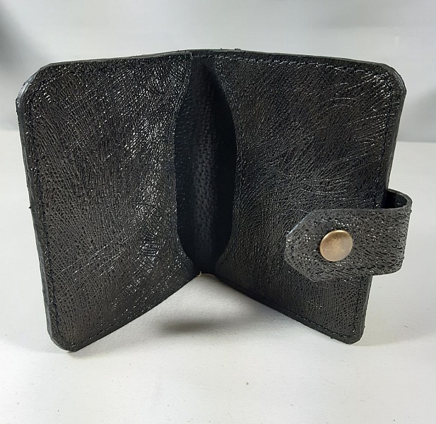 Porte cartes, porte papiers cuir de ch&egrave;vre coloris noir.