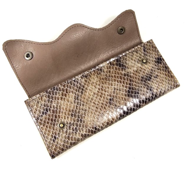 Porte feuilles et porte cartes cuir de ch&egrave;vre