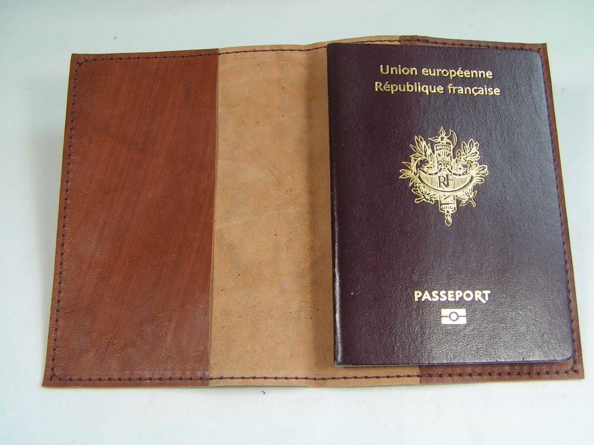 Protège-passeport personnalisable aspect rustique