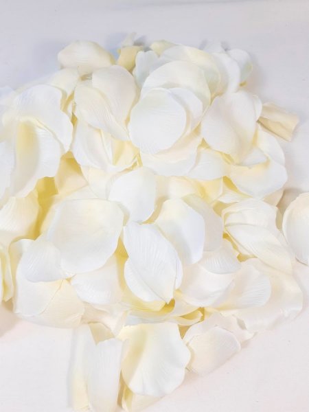 Pétales de rose tissu coloris blanc et jaune.
