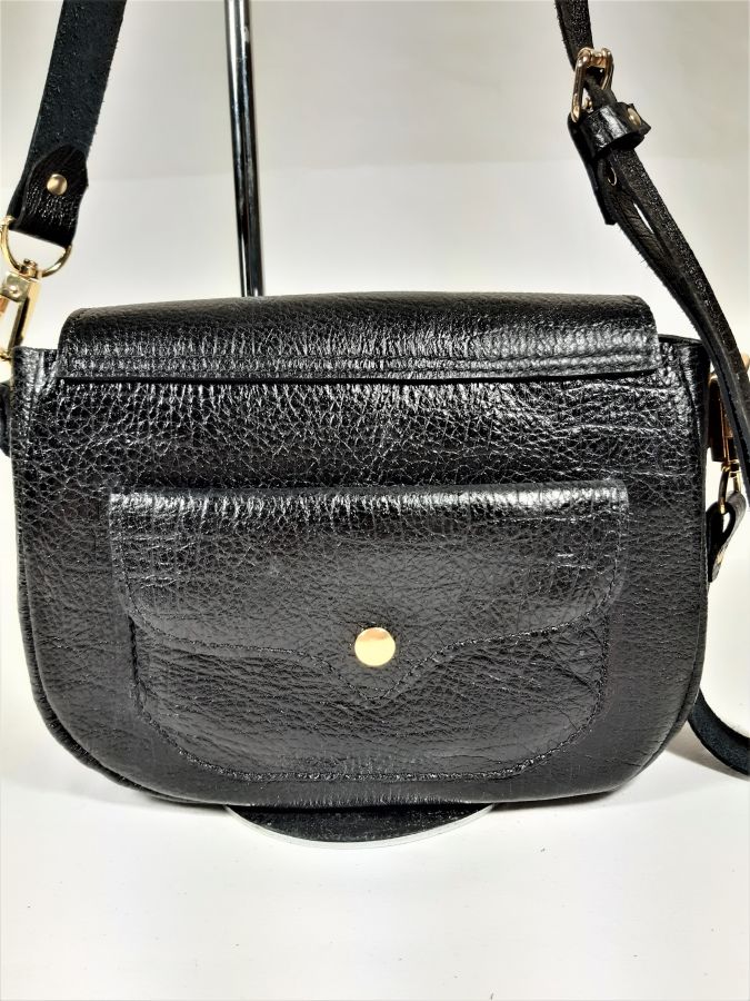 Sac bandoulière cuir vachette,imprimé façon croco,fabrication artisanale coloris noir