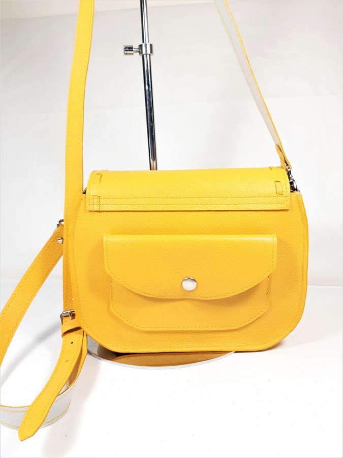 Sac bandoulière cuir vachette, coloris jaune, création artisanale..