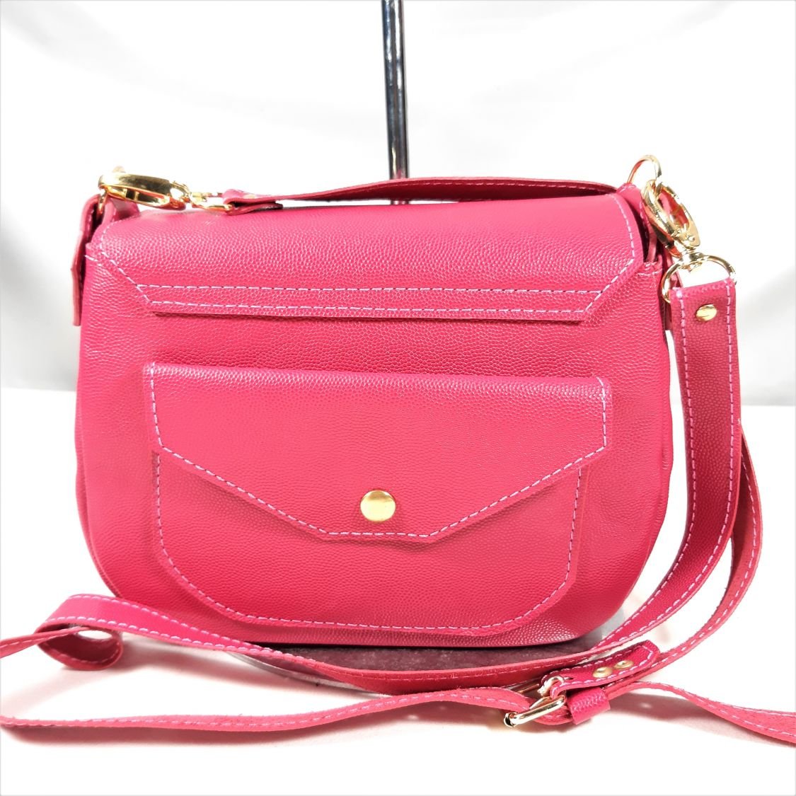 Sac bandoulière cuir grainé rose fuchsia