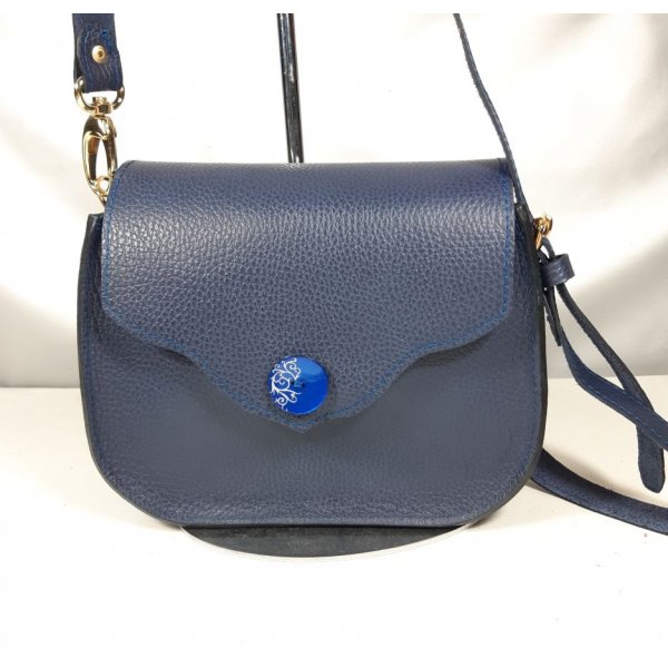 Sac bandoulière cuir de vachette grainé coloris bleu marine.