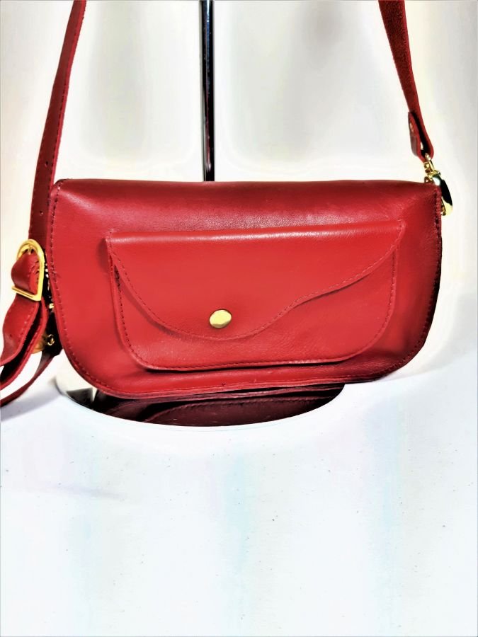 Sac cuir bandoulière réglable coloris rouge bordeaux