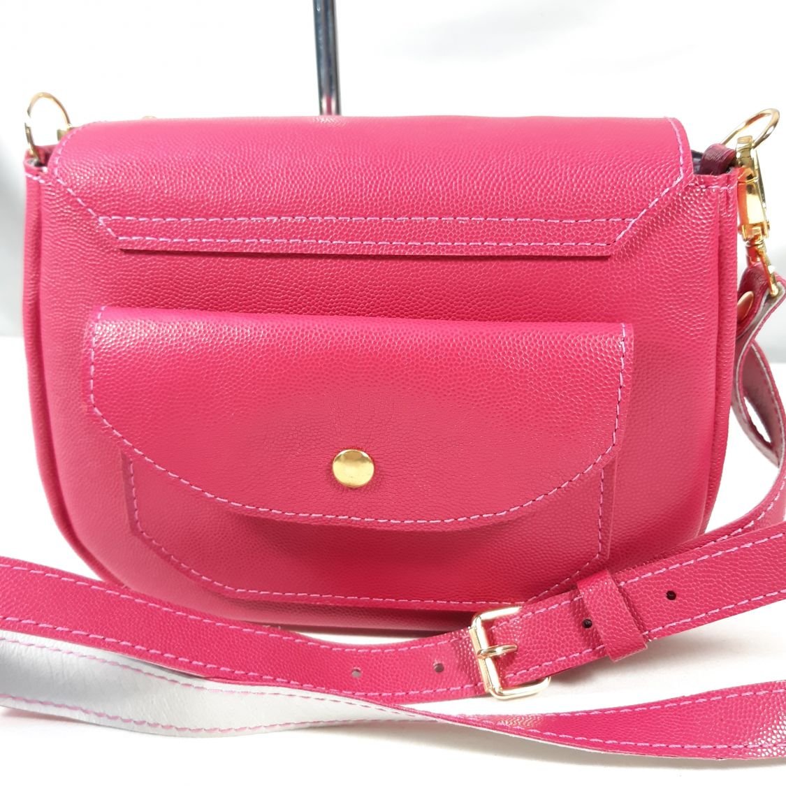 Sac en cuir de vachette grainé coloris rose fuchsia