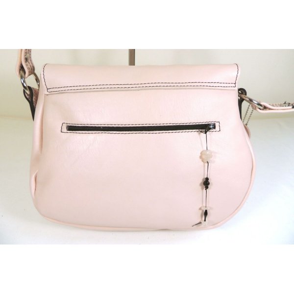 Sac à main cuir de vachette souple coloris nude.