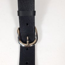 Ceinture cuir vachette, tannage végétal, coloris noir, boucle avec ardillon.