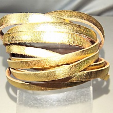 Cuir plat dor&eacute; m&eacute;tallis&eacute;